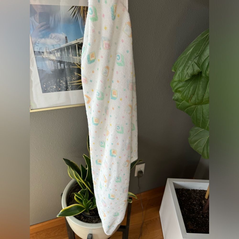VINTAGE 90s HOODED BABY TOWEL